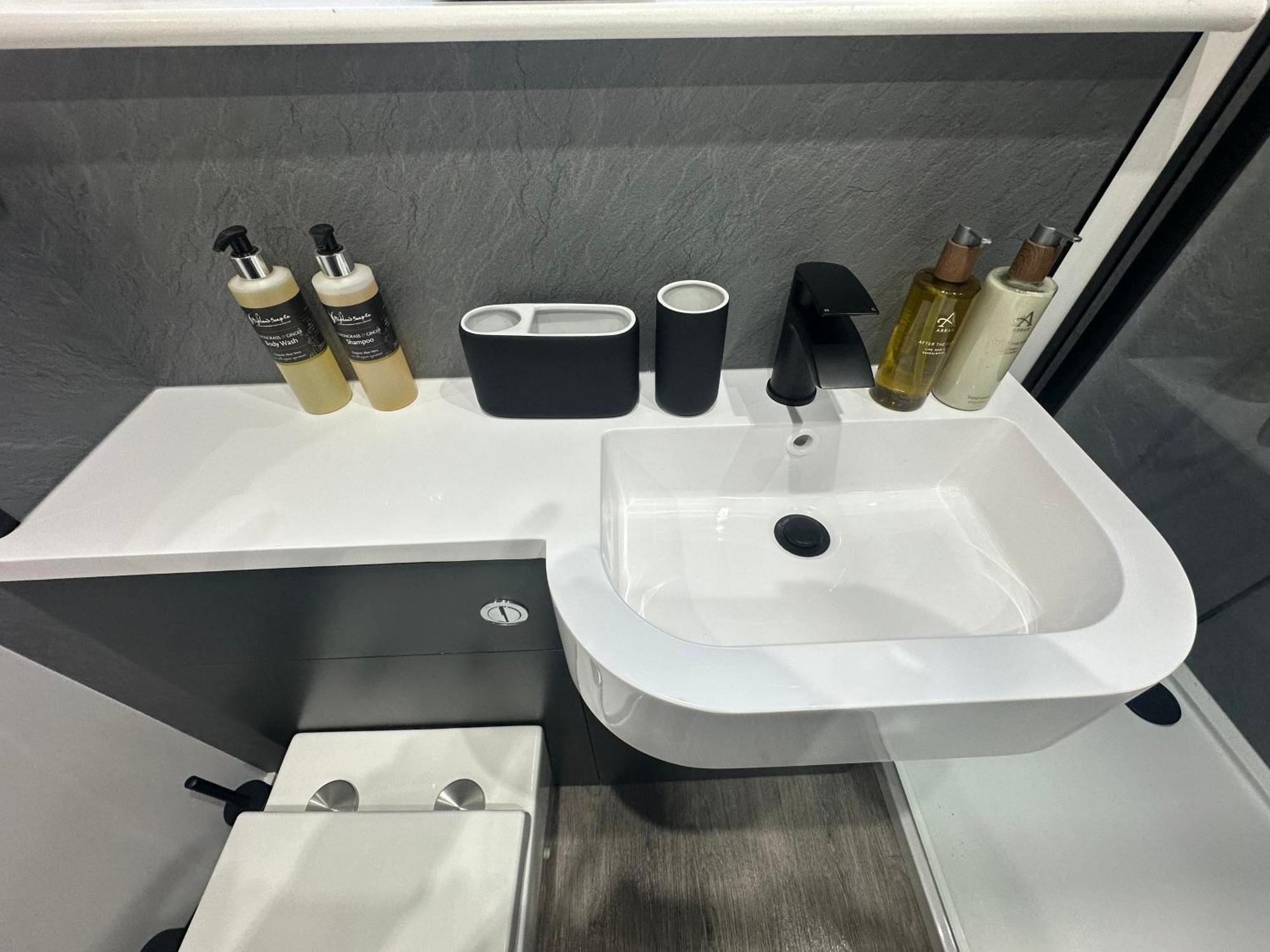 Burnbrae Apartment Портри Екстериор снимка
